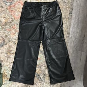 🆕*NWT H&M Premium Faux/Vegan HOST PICK💥 WideLeg Black Leather Pants Size 18Reg